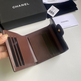 CHANEL Классический короткий кошелек с тремя складками, модель A