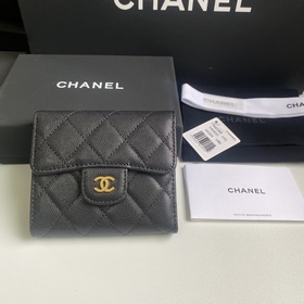 CHANEL Классический короткий кошелек с тремя складками, модель A