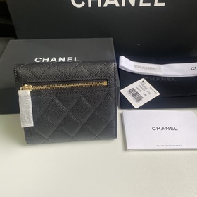 CHANEL Классический короткий кошелек с тремя складками, модель A