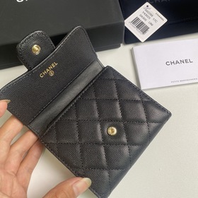 CHANEL Классический короткий кошелек с тремя складками, модель A