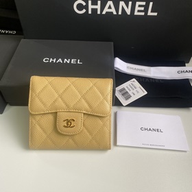 CHANEL Классический короткий кошелек с тремя складками, модель A