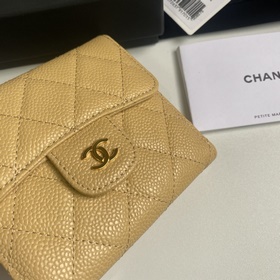 CHANEL Классический короткий кошелек с тремя складками, модель A