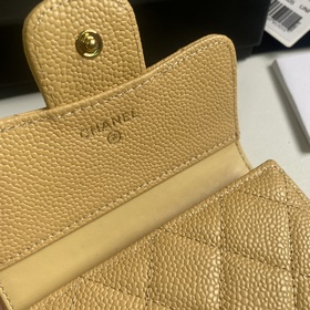 CHANEL Классический короткий кошелек с тремя складками, модель A