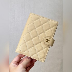 CHANEL 96066 Желтый Яркий цвет, который делает вас моложе и энерг
