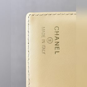 CHANEL 96066 Желтый Яркий цвет, который делает вас моложе и энерг