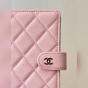 CHANEL 96066 Розовый с шариковым узором Нежно-розовый цвет являет