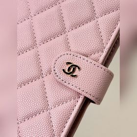 CHANEL 96066 Розовый с шариковым узором Нежно-розовый цвет являет