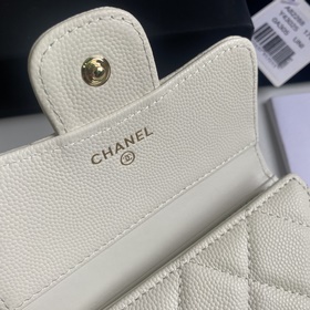 CHANEL Классический короткий кошелек с тремя складками, модель A