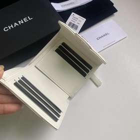 CHANEL Классический короткий кошелек с тремя складками, модель A