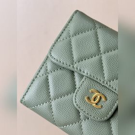CHANEL 82288 — это и кошелек для мелочи, и картодержатель, и клас