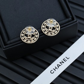 [Chanel прозрачные серьги-гвоздики в форме волн] Невероятно попул