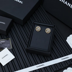 [Chanel прозрачные серьги-гвоздики в форме волн] Невероятно попул