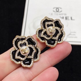 Chanel Черная камелия, серьги с бриллиантами. Идентичные оригинал