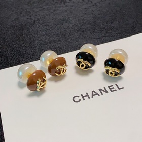 Chanel, цветные серьги-гвоздики, которые можно носить как спереди