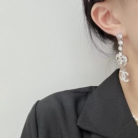 CHANEL 24K сережки с кисточками в форме сердца и двойным символом