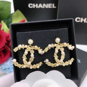 CHANEL маленькие серьги-пуговицы в форме флакона духов. Высокое к