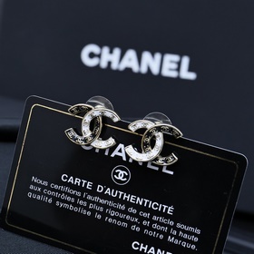 Chanel популярные ретро-серьги с двойным логотипом C из черного и