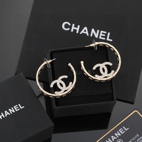 Chanel светло-золотые серьги-кольца. Серьги в оригинальном исполн