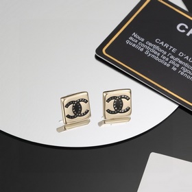 Квадратные серьги Chanel, роскошный стиль, великолепный и красивы