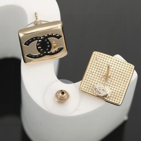 Квадратные серьги Chanel, роскошный стиль, великолепный и красивы
