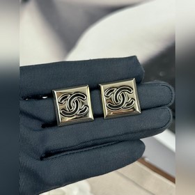 Chanel квадратные серьги с гладкой поверхностью, черные/белые кап
