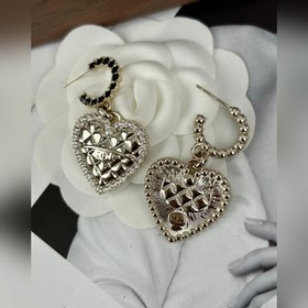 Chanel Серьги с черными бриллиантами в форме ромбов