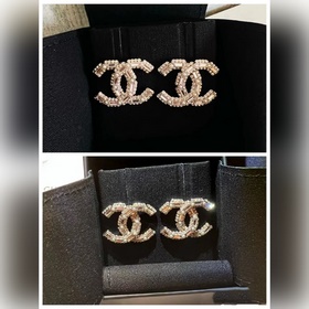 Chanel 100-летние серьги с двойным C-образным бриллиантом. Подход