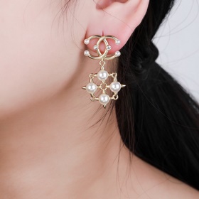 CHANEL Маленькие серьги с двойным C, высокое качество, тот же мат
