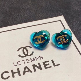 Chanel буквы C в форме сердца, весенне-летние цветные серьги-гвоз
