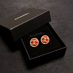 Chanel маленькие винтажные серьги-гвоздики красного цвета, средне