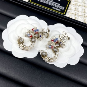 Chanel 5 номер, серьги, изготовленные вручную