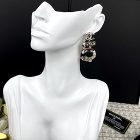 Chanel 5 номер, серьги, изготовленные вручную
