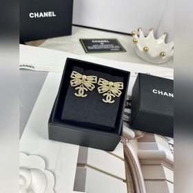 Chanel Серьги с бриллиантами бантиком