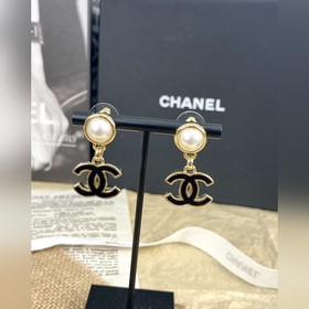 Chanel Черные эмалевые серьги-подвески с буквой C