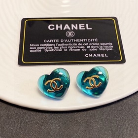Chanel буквы C в форме сердца, весна-лето, новые цветные серьги. 