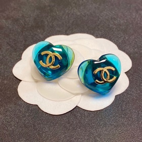 Chanel буквы C в форме сердца, весна-лето, новые цветные серьги. 