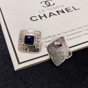 Chanel Small Double C Letter Kangpeng Series Vintage Antique Earr