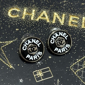 Новинка Серьги-гвоздики Chanel Код p105 Новинка Chanel c1 двойные