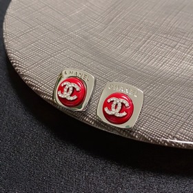 Chanel маленькие серьги с двойным C-образным мотивом в красном цв