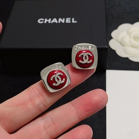 Chanel маленькие серьги с двойным C-образным мотивом в красном цв