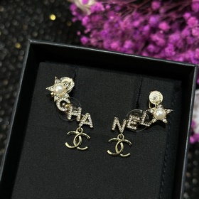 Новинка Chanel серьги-клипсы Код p110 Новинка Chanel с двойной бу