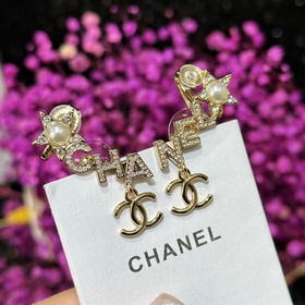 Новинка Chanel серьги-клипсы Код p110 Новинка Chanel с двойной бу
