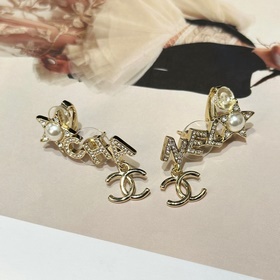 Новинка Chanel серьги-клипсы Код p110 Новинка Chanel с двойной бу