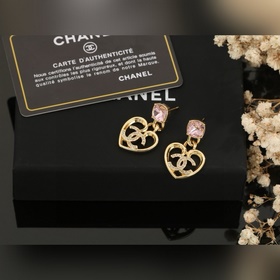 CHANEL Серьги-гвоздики «Сердце из персика» Оригинальные, в точнос
