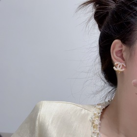 CHANEl маленькие серьги-клипсы в стиле «маленький аромат», не тре