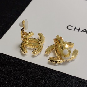 CHANEl маленькие серьги-клипсы в стиле «маленький аромат», не тре