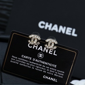 CHANEL Серьги с полудрагоценными камнями жемчугом ·Самые красивые