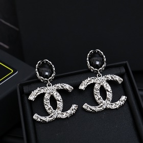 Chanel ретро серьги с двойной буквой C Большой подвес в форме дво