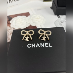 Chanel Бабочка с двойным C и бриллиантами, серьги-подвески