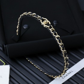 Классическая заколка для волос Chanel из овечьей кожи, такая же,